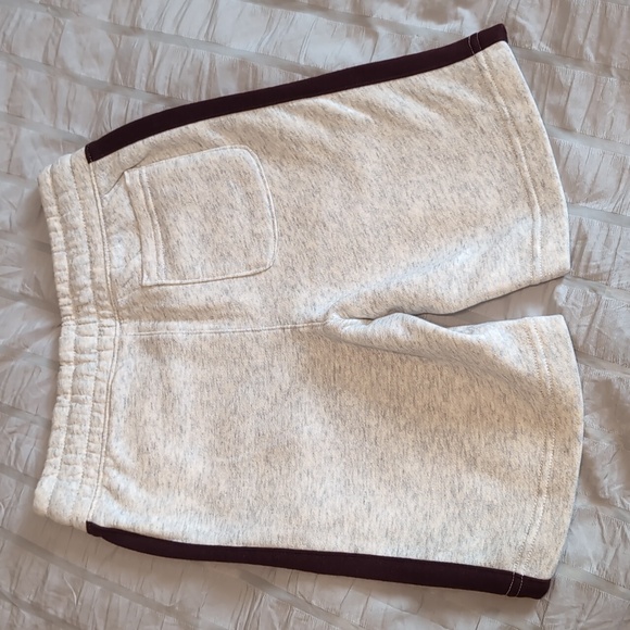 Jogger Shorts for Boys (At Knee) Size 6-7 - Picture 2 of 4